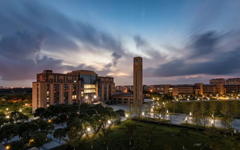 松江大学城夜景美图每一盏点亮的灯都有故事
