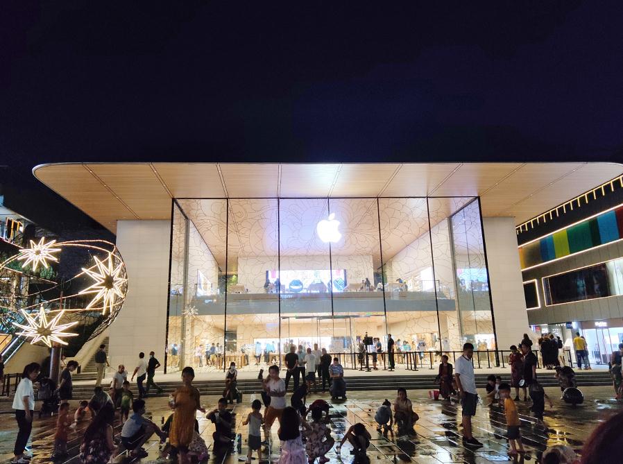 夜访北京三里屯太古里:上半年销售额滑坡近4成,何时恢复昔日繁华