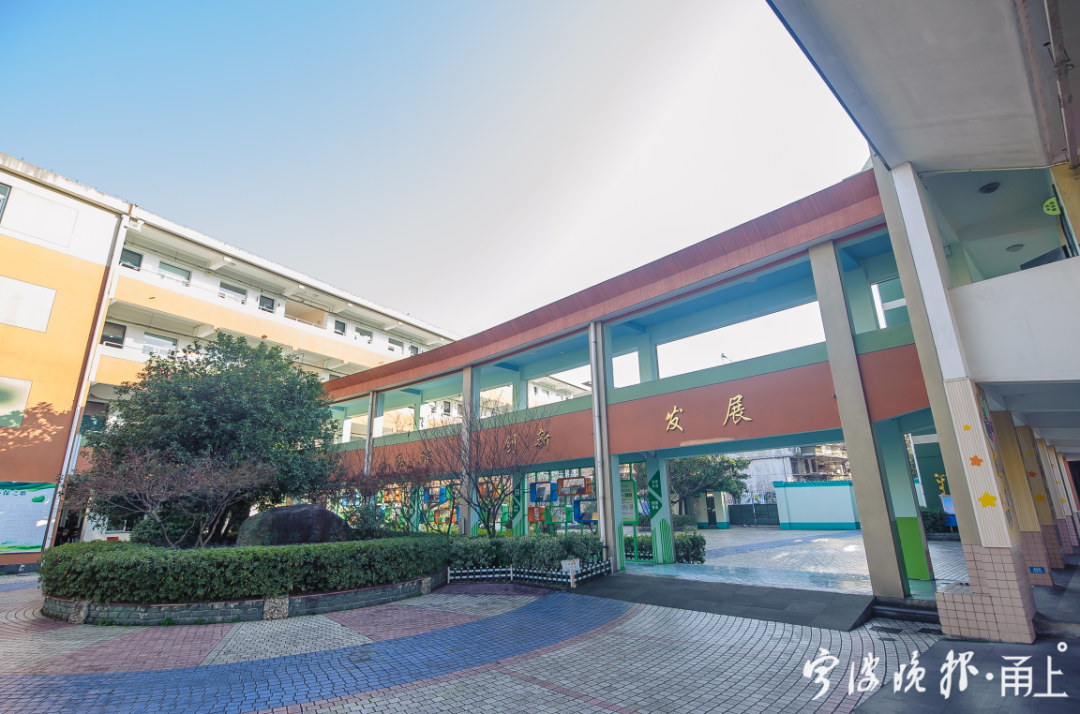 镇明中心小学毕业典礼图片