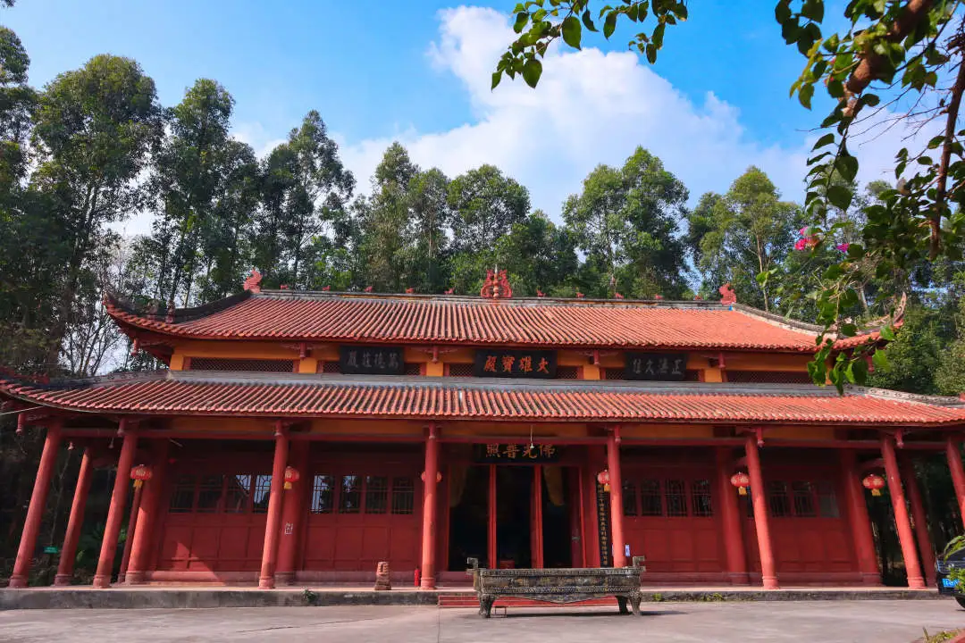 进入寺院,真正的居士应该是什么样的__凤凰网