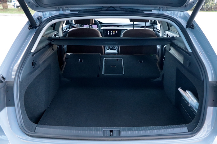 大众cc猎装版首试这应该是2030万里最优雅的猎装车