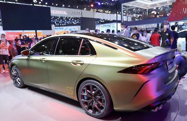 定位紧凑级运动轿跑广汽传祺empow55广州车展亮相