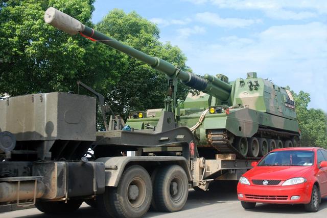 老式牵引炮"终结者"?解放军pcl-181卡车炮,52倍口径155加榴炮