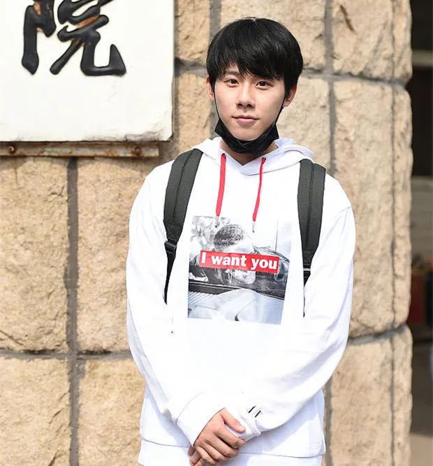 比如之前曾出演《小欢喜》的刘家祎和周奇