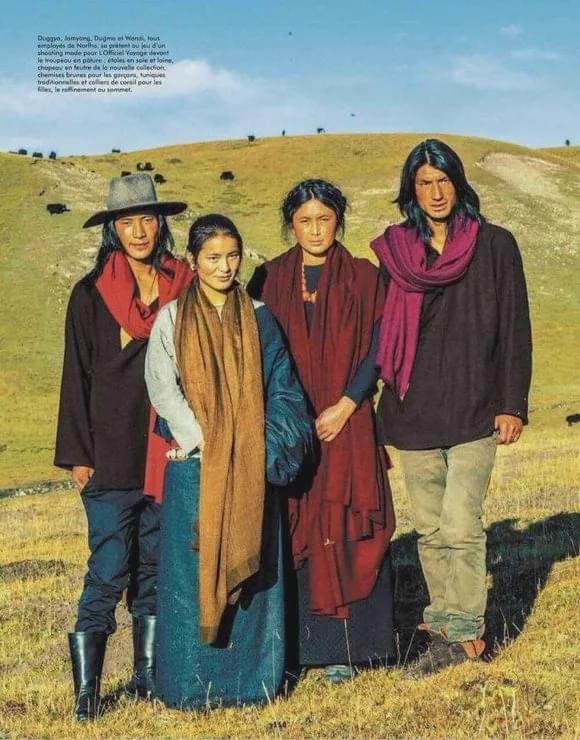 康巴人合影;图源网络 侵删 体现在面部就是长脸,高鼻梁,鼻骨细,眉弓