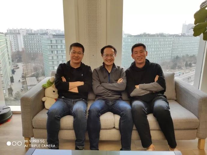 左起：卢伟冰、林斌、常程