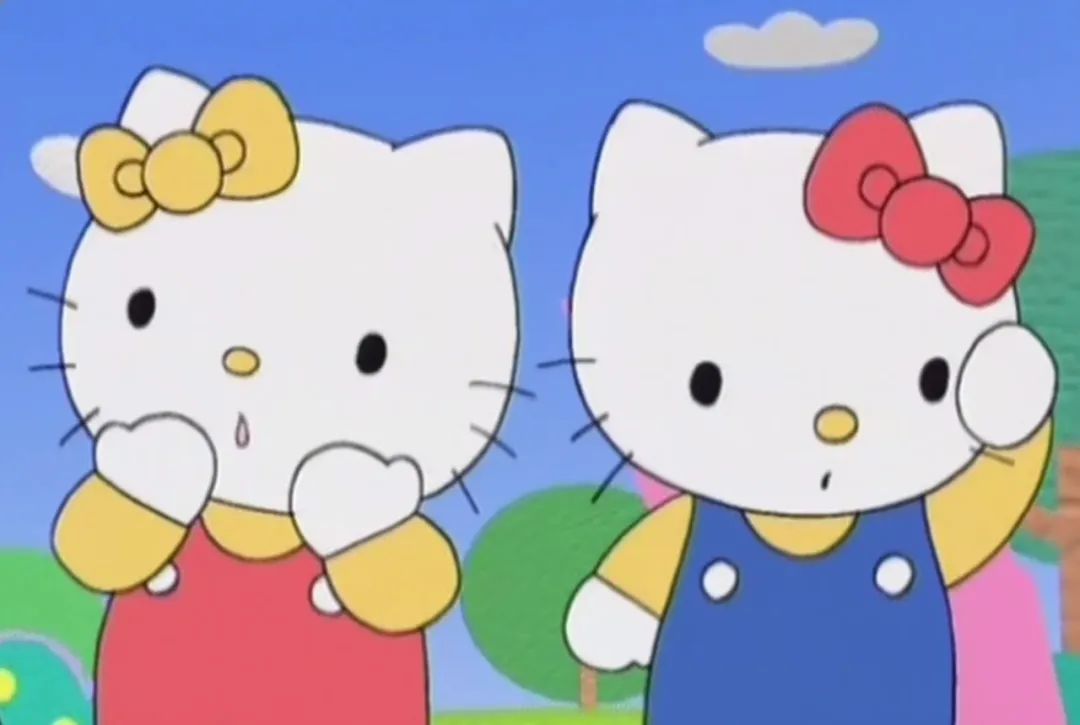 区分全靠蝴蝶结,红色蝴蝶结是kitty,黄色蝴蝶结是mimmy