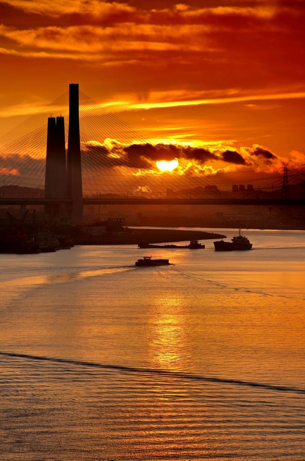 夏日朝霞美丽的火烧云