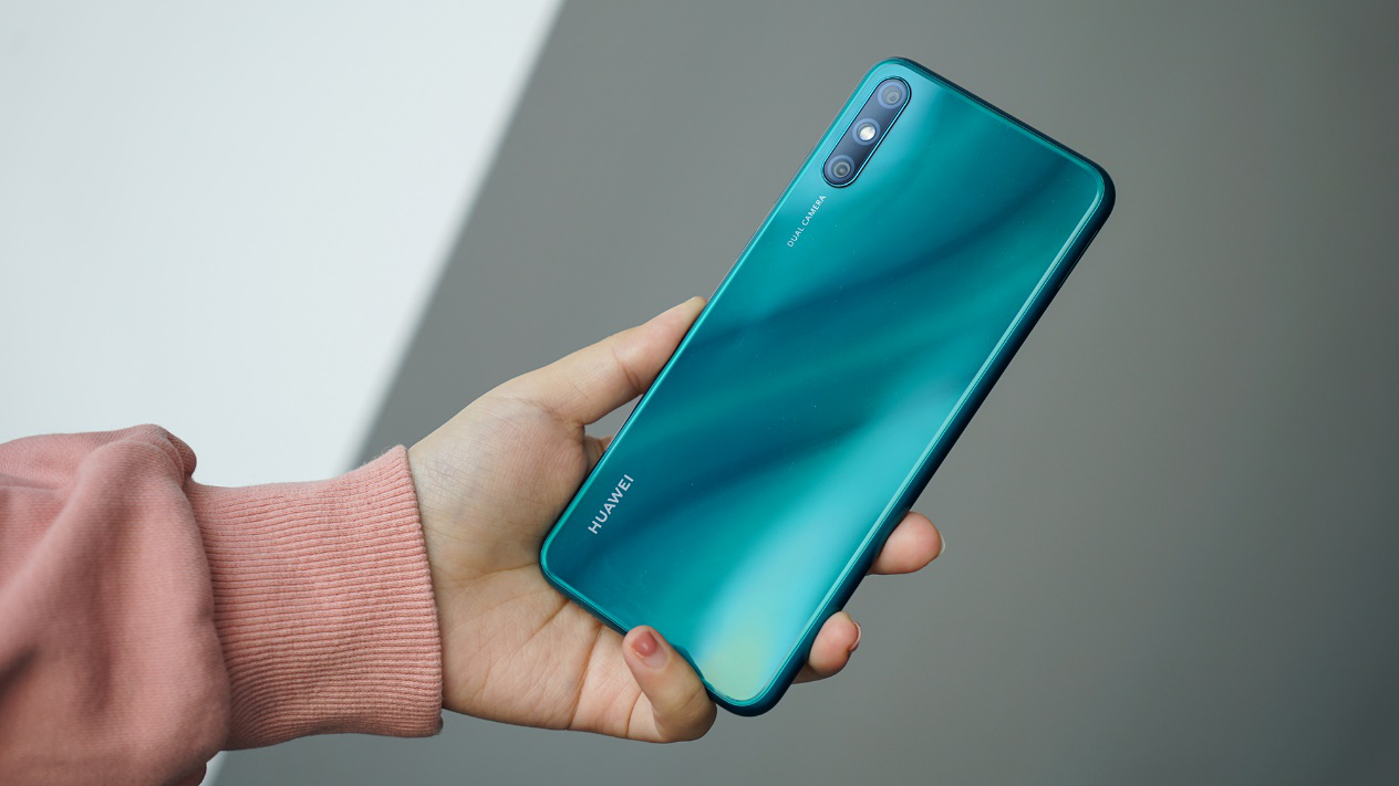 华为畅享10e携5000毫安时大电池登场 超长续航带来娱乐新体验