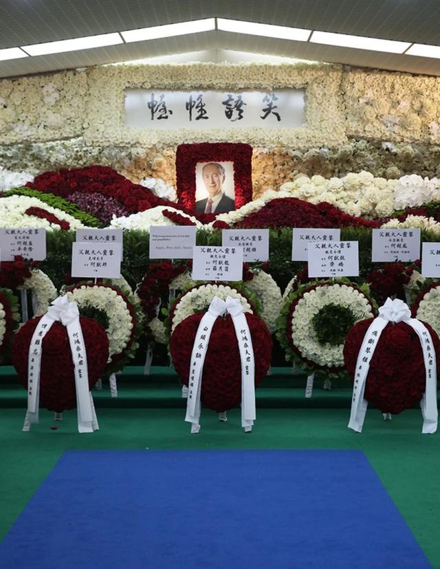 赌王纪念册曝光,家人共同挑选内页照片