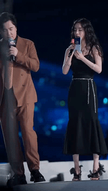 沈腾|杨幂扶沈腾下楼梯，结果却扶了个寂寞，引来网友不少热议