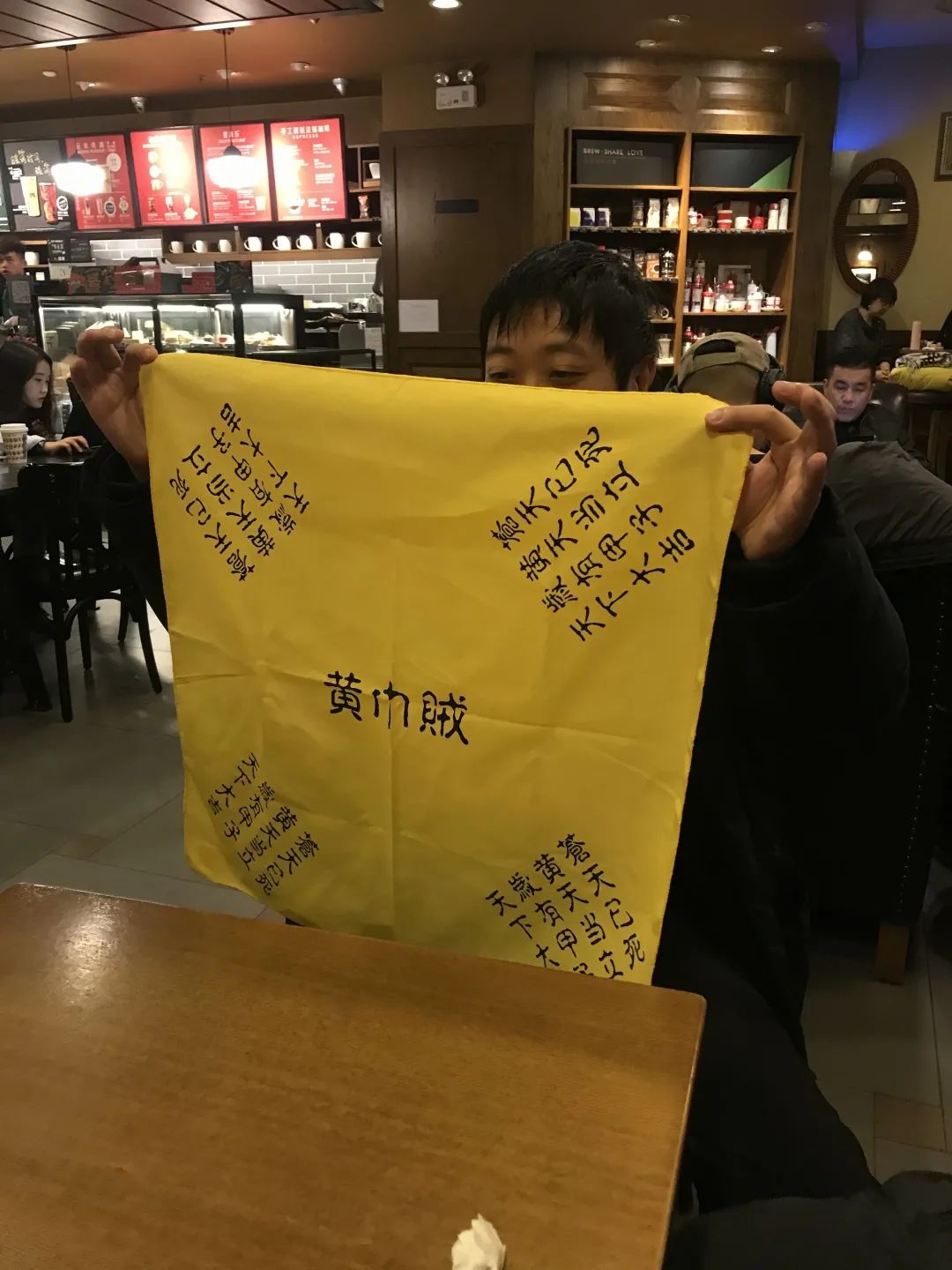 “岁在栀子,天下大吉” | 沙漠豪猪