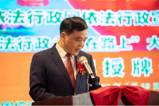 全国依法行政网依法行政宣教部工作组组长黄万军