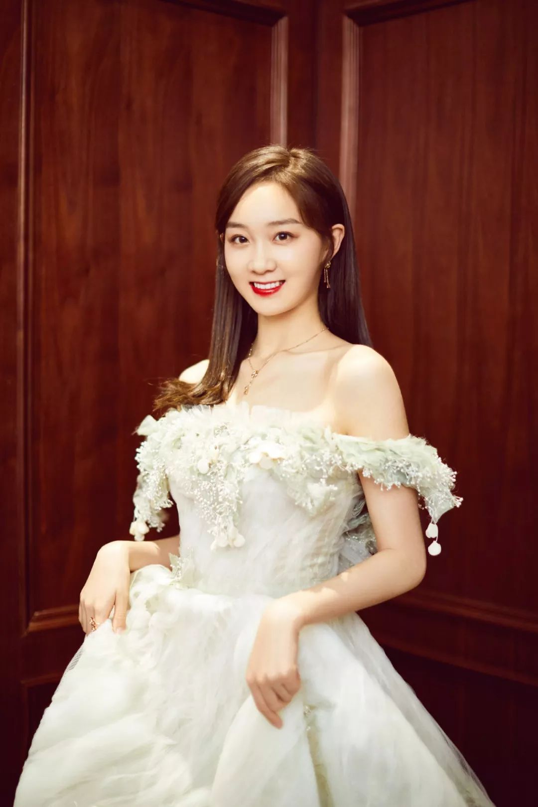 青年歌手李子璇亮相盛典 荣获年度最具潮流潜力艺人奖