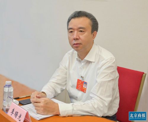 全国人大代表李曙光五粮液规划投资超百亿三年内整体转型升级