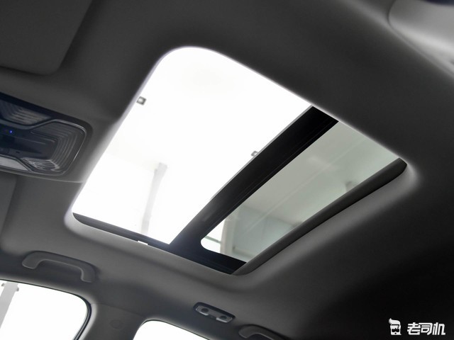 溜背设计显年轻 小哥带你看长安cs85 coupe