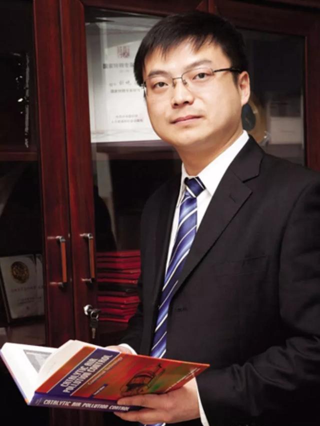 艾可蓝深交所上市:市值25亿 未成年人朱明瑞是前十大股东__凤凰网