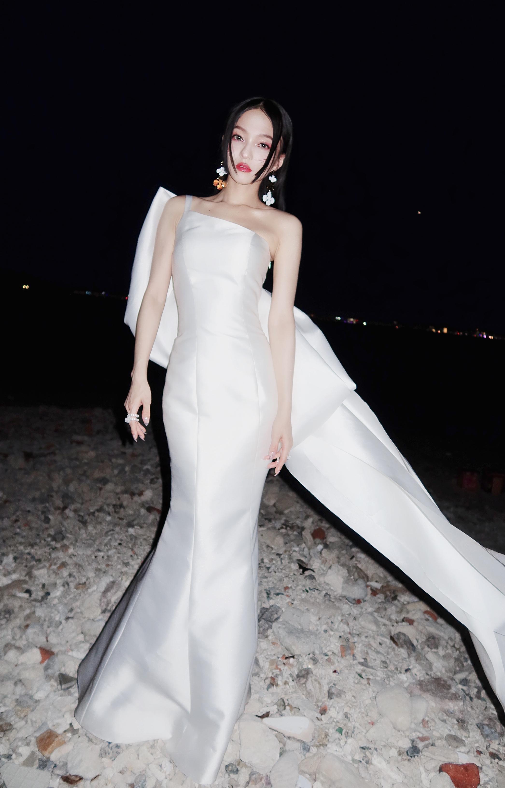 《完美的夏天》热力开唱,张韶涵和小学生合唱《隐形的翅膀》