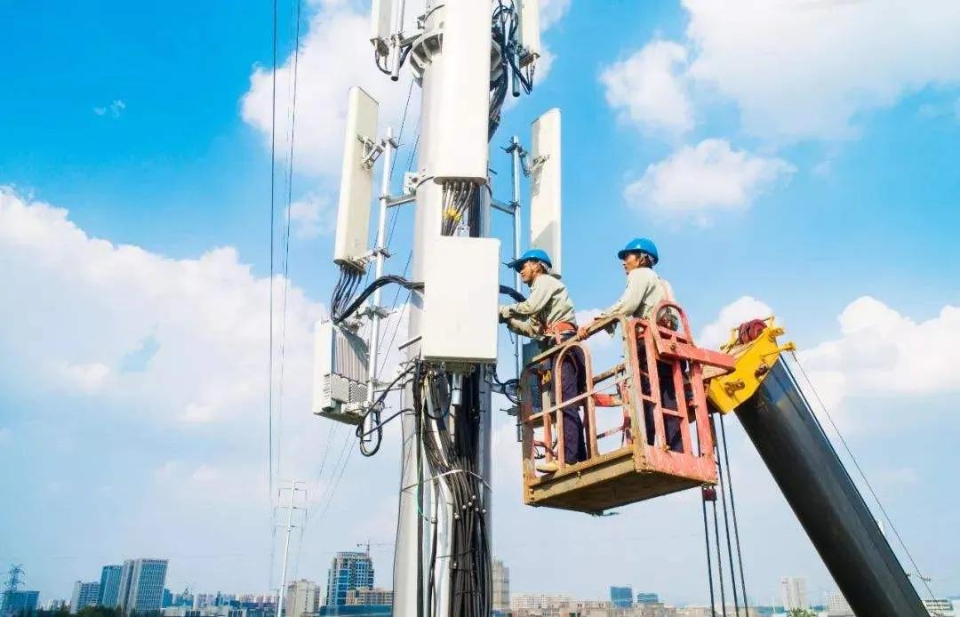 5G组网进度大幅落后，特朗普把美军压箱底的宝贝拿出来卖了