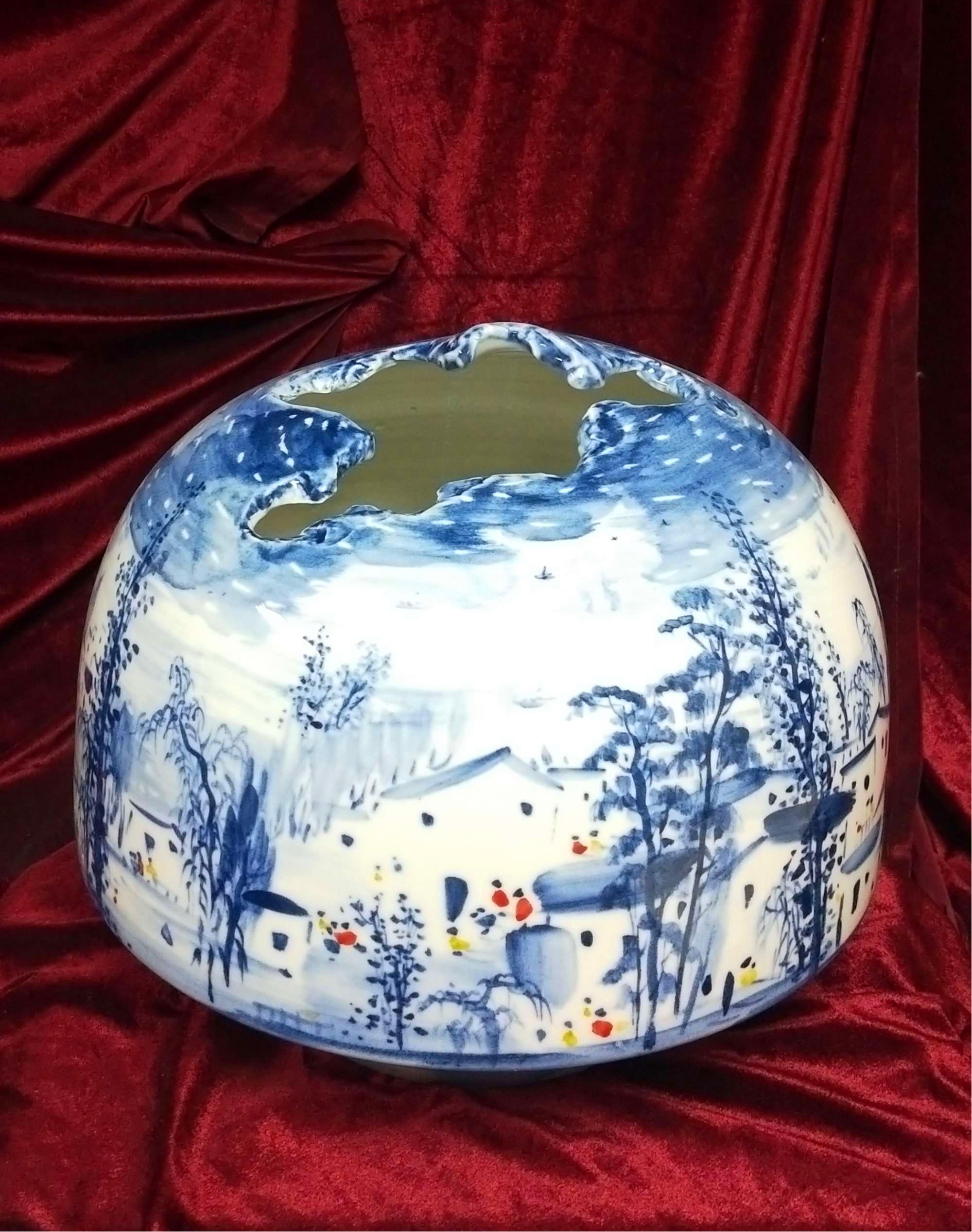 打开天门天地宽 ——记国家一级美术师朱慧敏画家