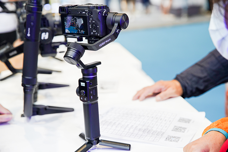 2020p&i | 飞宇口袋相机亮相展会 vlog拍摄新体验