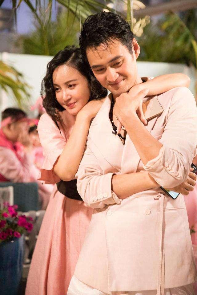 张歆艺与袁弘结婚以来也是一直甜甜蜜蜜的,前段时间一起上个夫妻综艺