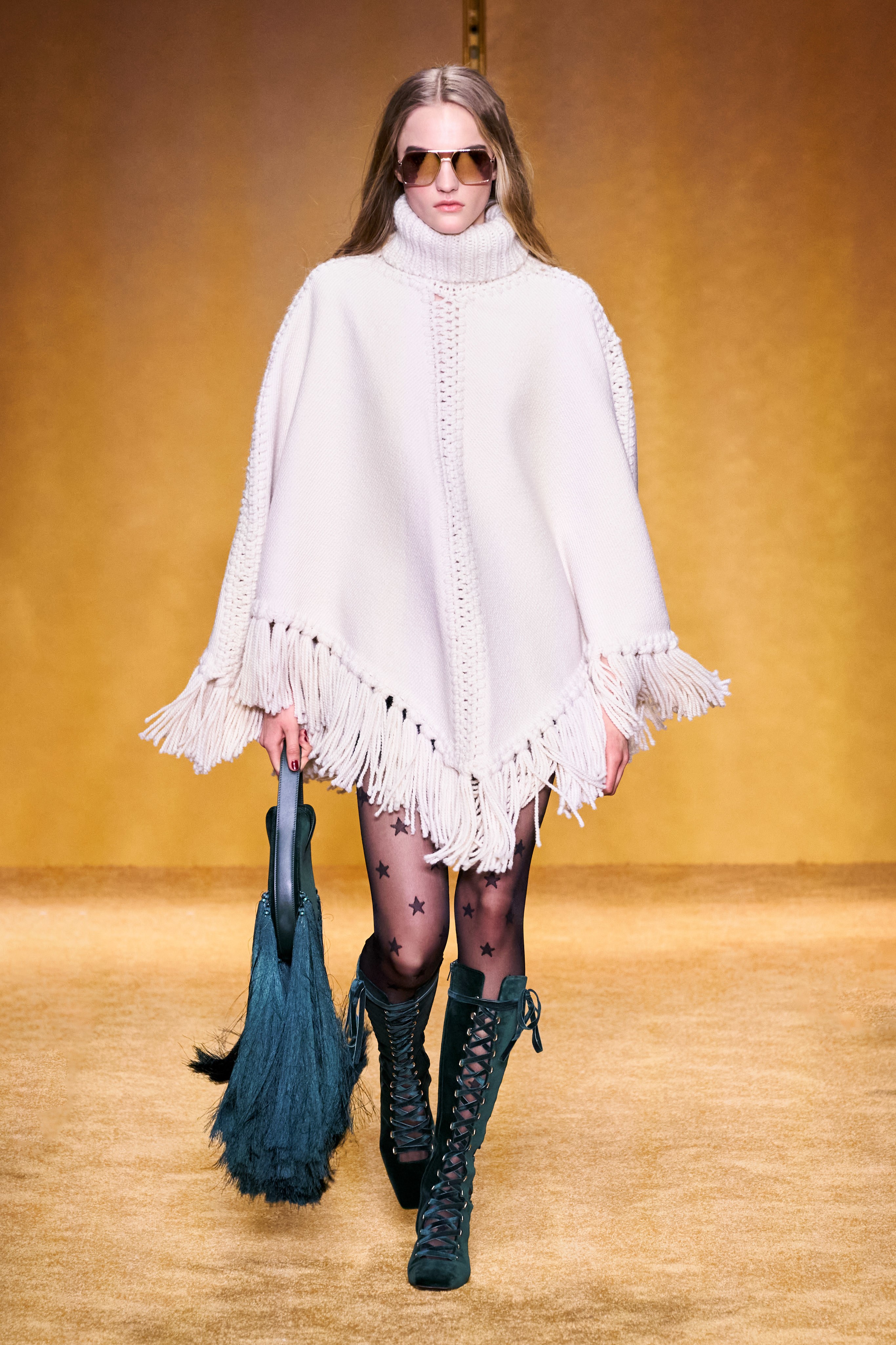 zimmermann2020秋冬纽约时装周散发波西米亚式魔力