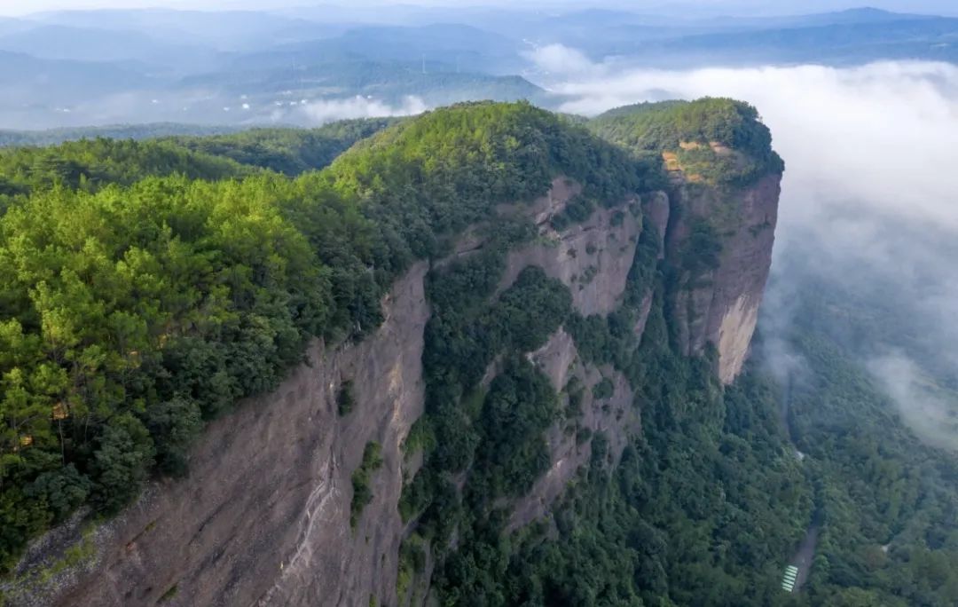 航拍剑门关 | 震撼!这是你没见过的美__凤凰网