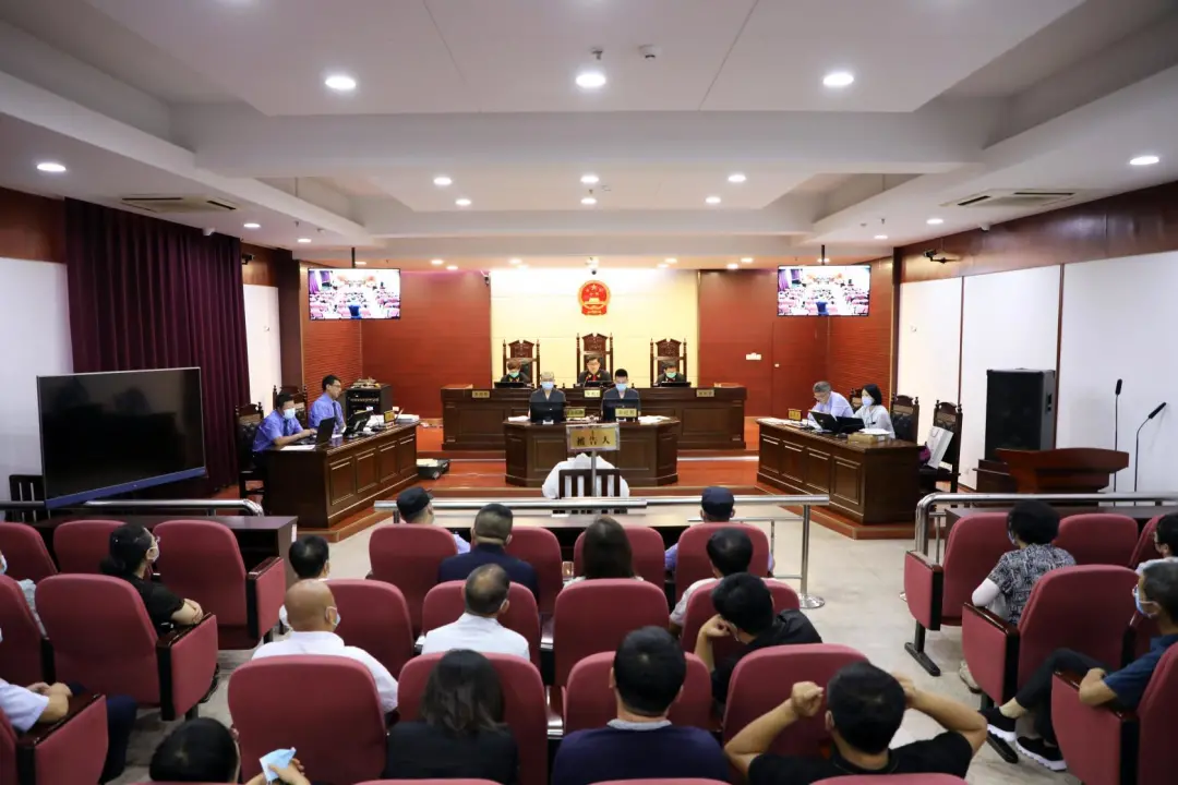 退休2年多后落马通辽市委原书记傅铁钢受审被控收受超3000万元