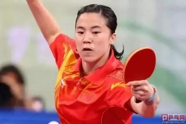 北京奥运会女单同升三面国旗,张怡宁王楠郭跃金银铜,张怡宁蝉联__凤凰网