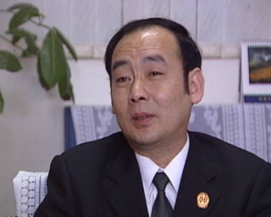 云南高院法官梁子安