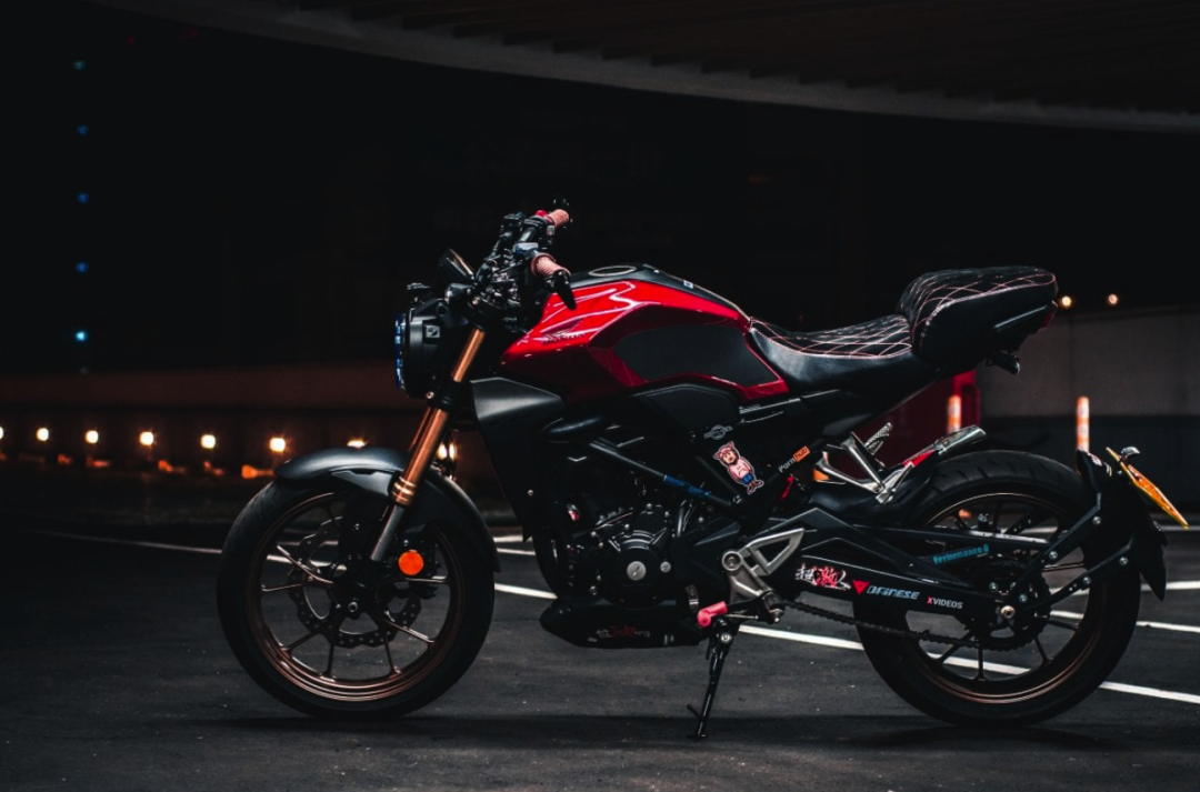 质感不输大排,本田入门级cb300r街车改装案例