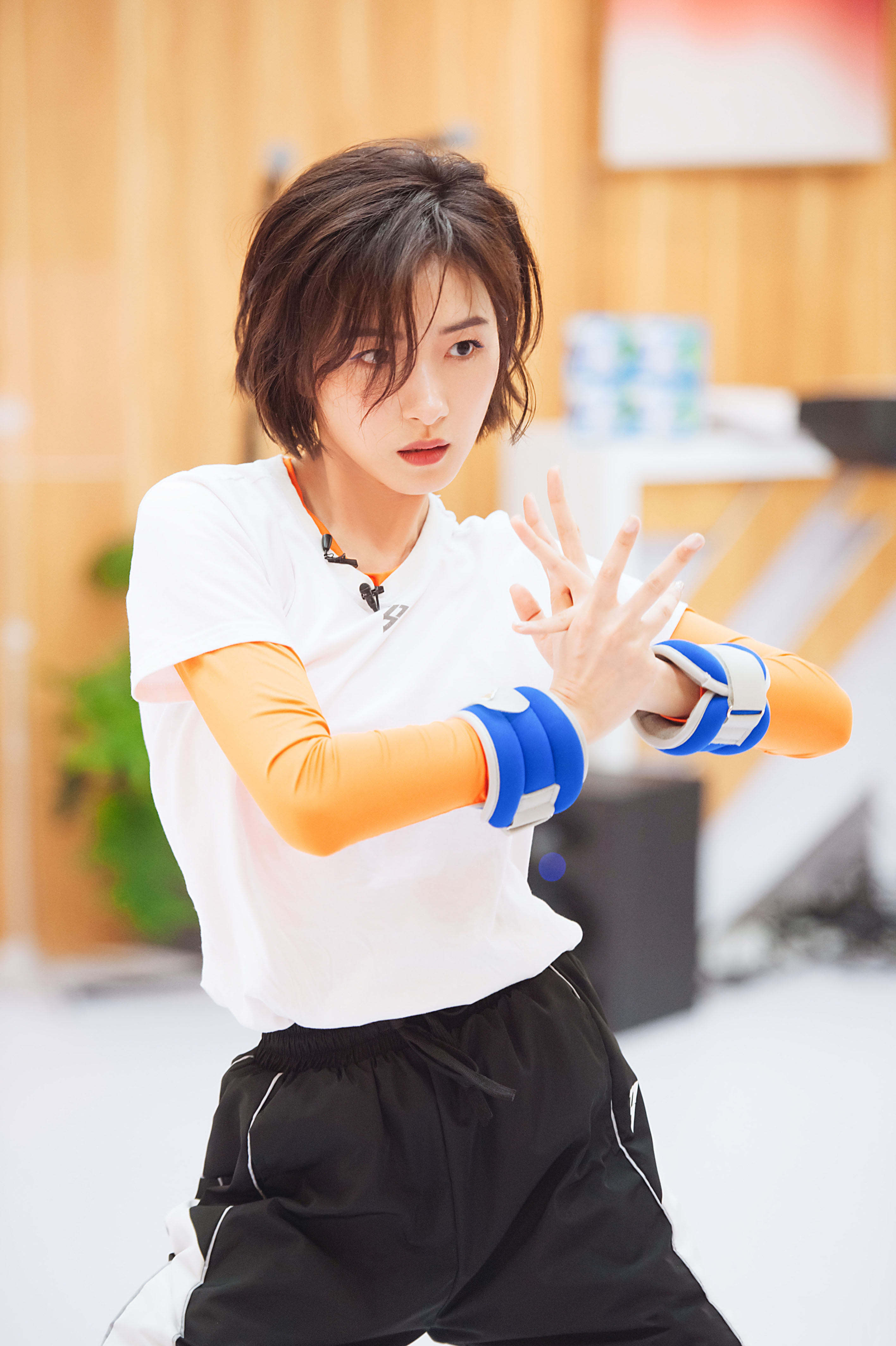 万茜老公终曝光既不是知名导演或演员也不是圈内人