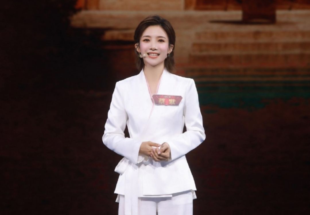 春晚女主持