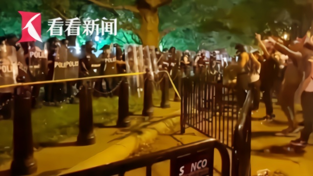 Knews记者直击：示威者“零距离” 现场唾沫“横飞”