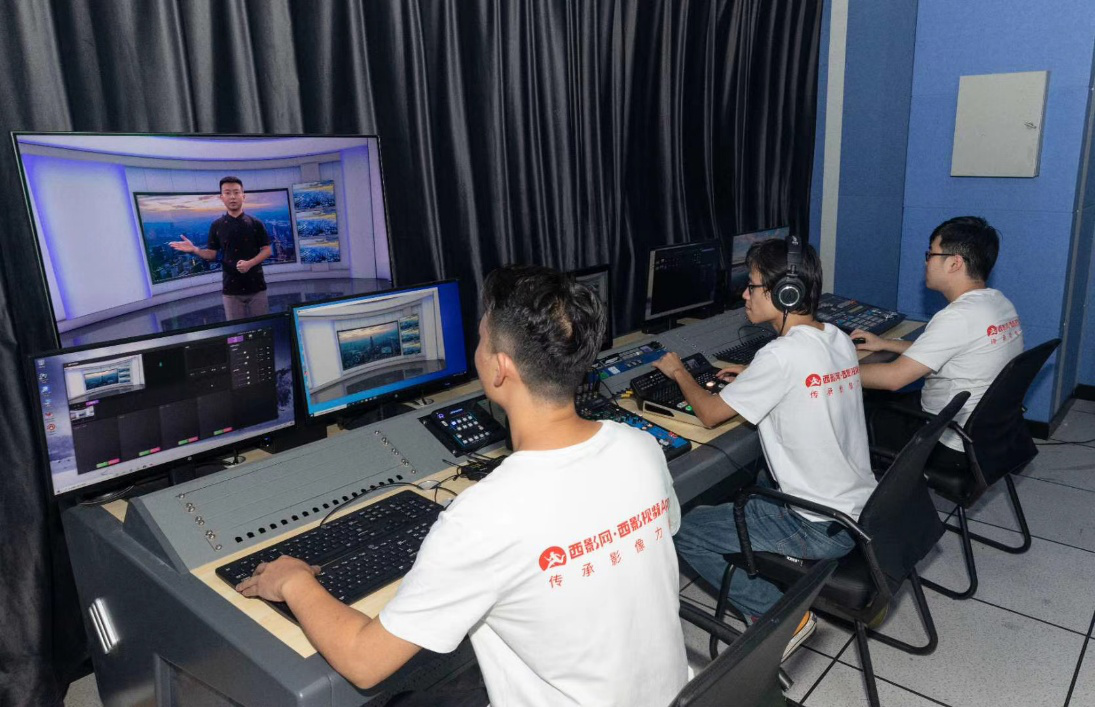 可支持多机位4k实景导播拍摄及单机位4k虚拟区域的录制工作