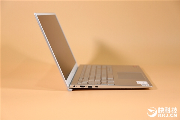 戴尔首款锐龙4000系列轻薄本灵越5505图赏