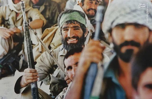 两伊战争期间伊朗革命卫队士兵,相比遭到清洗的正规军,革命卫队的