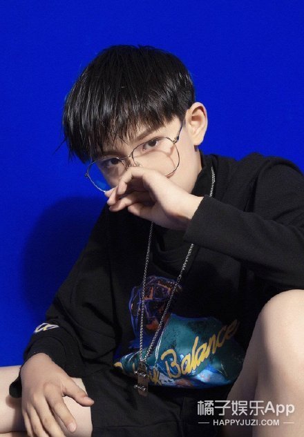 这公司,只有星探在上班吧