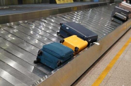 首都机场对武汉进京航班使用专用行李转盘