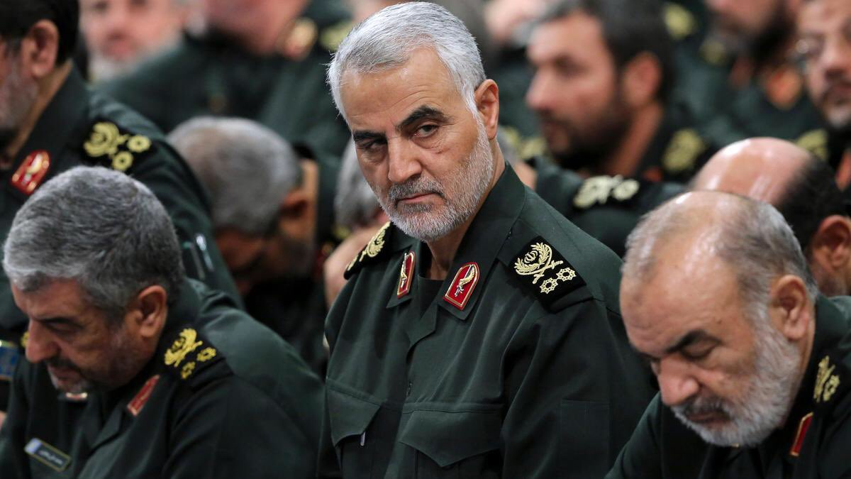 下令炸死伊朗将军后，特朗普又在“发功”