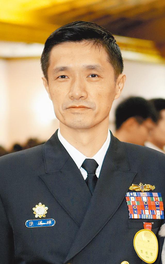 刘志斌说,海军支队感染,他身为台"海军司令"责无旁贷,要表达最诚挚的