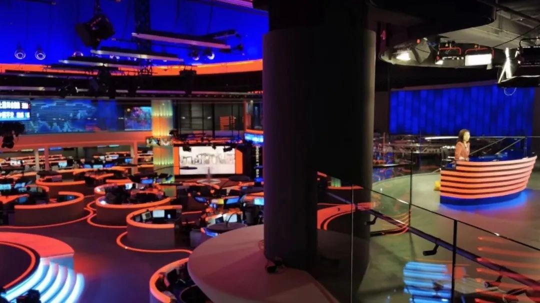 8月28日凤凰卫视直播大厅亮起红灯