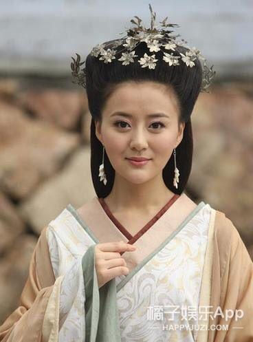 还记得《美人心计》的皇后周子冉吗? 她这是do了?