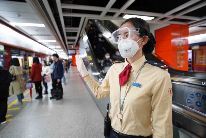 復課在即廣州地鐵客流將有所上升鄰近學校車站將增加安檢人員