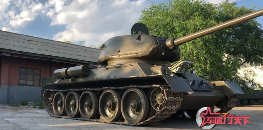 奔跑吧!"伏虎英雄"t-34坦克