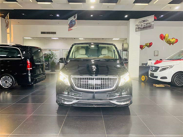 奔驰迈巴赫vst98s全隔断精密打造内部完美空间享受极致驾驶之旅