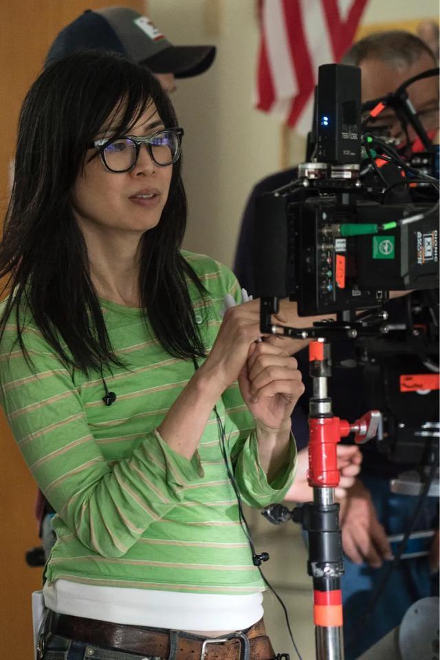 女同性恋题材作品《面子》(saving face)曾让华裔导演兼编剧伍思薇