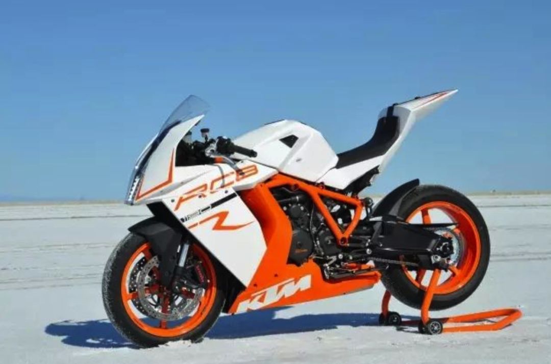 被逐渐遗忘的v双缸1148cc超跑,ktm rc8
