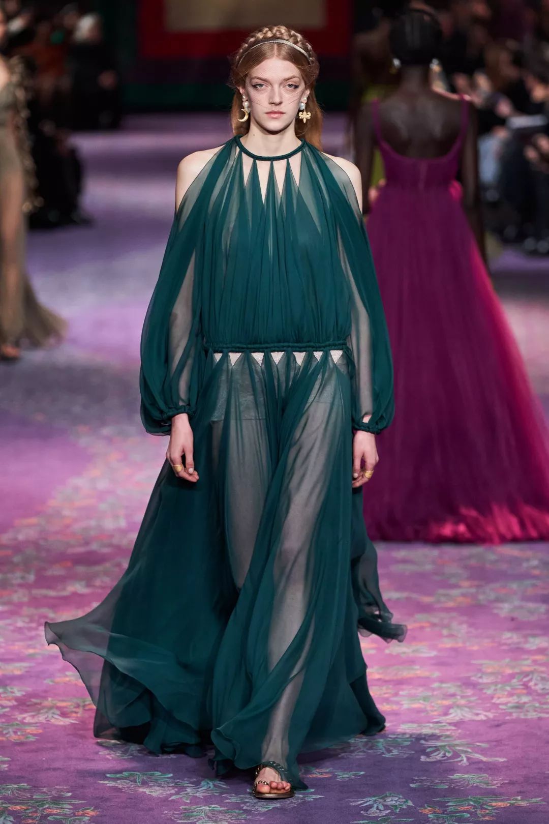 dior2020春夏古希腊古罗马元素碰撞现代版的神话新柏拉图式的美